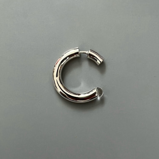 クォーツの天然石を使ったピアス