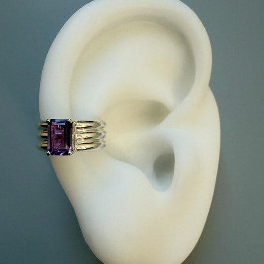 天然石のシルバーの３連イヤカフ